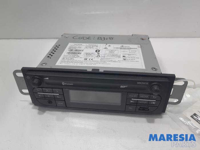 RENAULT Trafic 3 generation (2014-2023) Music Player Without GPS 281077 25173628