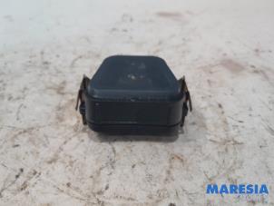 Gebruikte Sensor regen Citroen DS4 (NX) 1.6 16V VTi 120 Prijs € 20,00 Margeregeling aangeboden door Maresia Parts