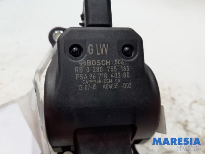 Gaspedaalpositie Sensor van een Citroën DS4 (NX) 1.6 16V VTi 120 2013