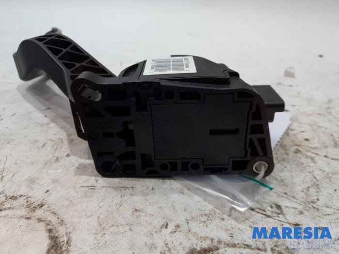 Gaspedaalpositie Sensor van een Citroën DS4 (NX) 1.6 16V VTi 120 2013