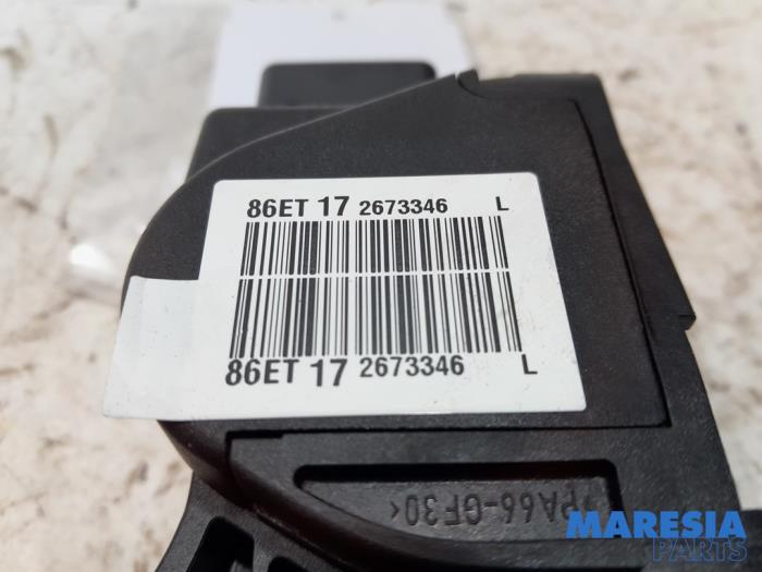 Gaspedaalpositie Sensor van een Citroën DS4 (NX) 1.6 16V VTi 120 2013
