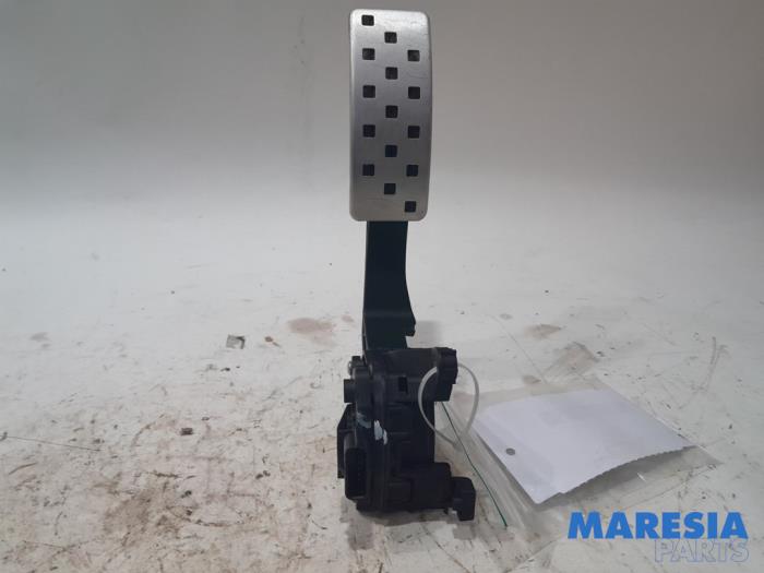 Sensor Gaspedaalpositie Renault Captur I (2R), 2013 1.2 TCE 16V EDC, SUV, Benzine, 1.197cc, 87kW (118pk), FWD, H5F408; H5FF4, 2016-01, 2R02; 2R03; 2RAU; 2RBU (Gebruikt)