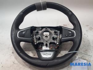 Gebruikte Stuurwiel Renault Captur (2R) 1.2 TCE 16V EDC Prijs € 105,00 Margeregeling aangeboden door Maresia Parts