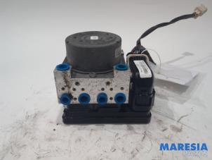 Gebruikte ABS Pomp Citroen C4 Cactus (0B/0P) 1.2 PureTech 82 12V Prijs € 157,50 Margeregeling aangeboden door Maresia Parts