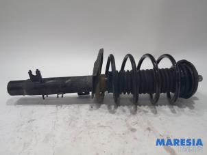 Gebruikte Mac Phersonpoot links-voor Citroen C4 Cactus (0B/0P) 1.2 PureTech 82 12V Prijs € 75,00 Margeregeling aangeboden door Maresia Parts