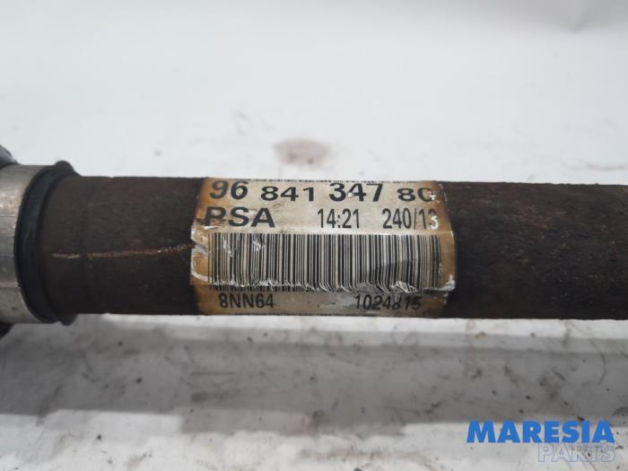 Aandrijfas links-voor van een Citroën DS4 (NX) 1.6 16V VTi 120 2013