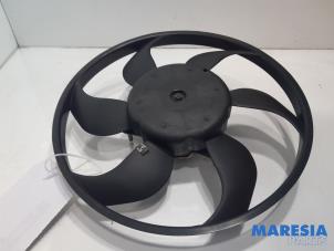 Gebruikte Koelvin Motor Alfa Romeo 159 Sportwagon (939BX) 3.2 JTS V6 24V Q4 Prijs € 39,00 Margeregeling aangeboden door Maresia Parts