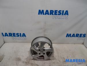 Gebruikte Velg Peugeot 206 CC (2D) 1.6 16V Prijs € 60,00 Margeregeling aangeboden door Maresia Parts