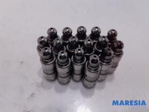 Gebruikte Klepstoter Opel Vivaro 1.6 CDTi BiTurbo 125 Prijs € 60,50 Inclusief btw aangeboden door Maresia Parts