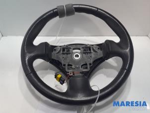 Gebruikte Stuurwiel Peugeot 206 CC (2D) 1.6 16V Prijs € 75,00 Margeregeling aangeboden door Maresia Parts