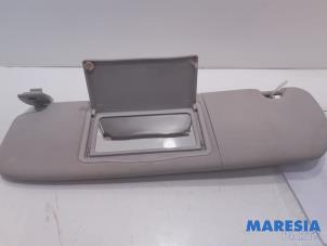 Gebruikte Zonneklep Peugeot 206 CC (2D) 1.6 16V Prijs € 20,00 Margeregeling aangeboden door Maresia Parts