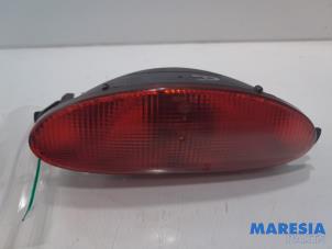 Gebruikte Mistachterlicht Peugeot 206 CC (2D) 1.6 16V Prijs € 9,99 Margeregeling aangeboden door Maresia Parts