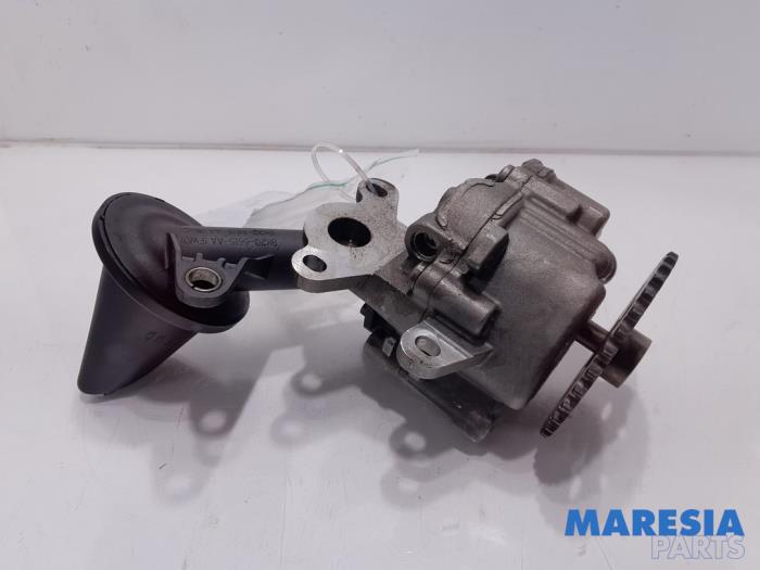 Gebruikte Oliepomp Ford Transit 2.2 TDCi 16V Prijs € 78,65 Inclusief btw aangeboden door Maresia Parts