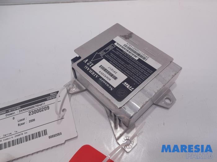 Gebruikte Airbag Module Alfa Romeo 159 Sportwagon (939BX) 3.2 JTS V6 24V Q4 Prijs € 105,00 Margeregeling aangeboden door Maresia Parts