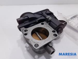 Gebruikte Gasklephuis Peugeot 208 I (CA/CC/CK/CL) 1.0 Vti 12V PureTech Prijs € 30,00 Margeregeling aangeboden door Maresia Parts