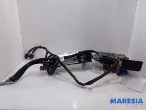 Gebruikte Start/Stop computer Peugeot 208 I (CA/CC/CK/CL) 1.6 e-HDi FAP Prijs € 157,50 Margeregeling aangeboden door Maresia Parts