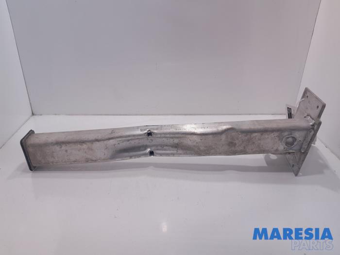 Gebruikte Subframe Peugeot 3008 I (0U/HU) 1.6 16V THP 155 Prijs € 25,00 Margeregeling aangeboden door Maresia Parts