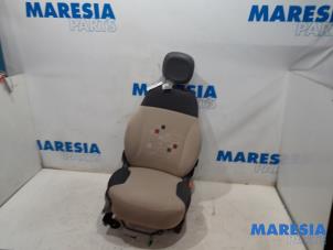 Gebruikte Voorstoel rechts Fiat Panda (312) 0.9 TwinAir 65 Prijs € 150,00 Margeregeling aangeboden door Maresia Parts