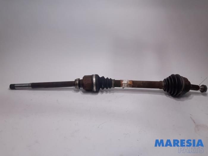 Gebruikte Aandrijfas rechts-voor Citroen C5 III Berline (RD) 1.8 16V Prijs € 65,00 Margeregeling aangeboden door Maresia Parts