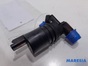 Gebruikte Ruitensproeierpomp voor Citroen C5 III Berline (RD) 1.8 16V Prijs € 10,00 Margeregeling aangeboden door Maresia Parts