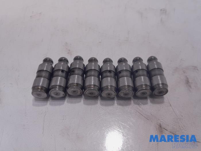 Gebruikte Klepstoter Citroen DS3 (SA) 1.4 HDi Prijs € 20,00 Margeregeling aangeboden door Maresia Parts