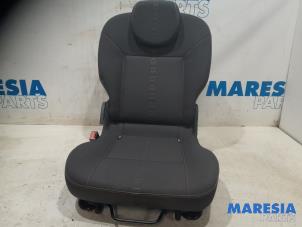 Gebruikte Stoel achter Renault Twingo II (CN) 1.2 Prijs € 79,95 Margeregeling aangeboden door Maresia Parts