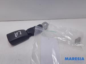 Gebruikte Veiligheidsgordel Insteek links-achter Peugeot 107 1.0 12V Prijs € 10,00 Margeregeling aangeboden door Maresia Parts