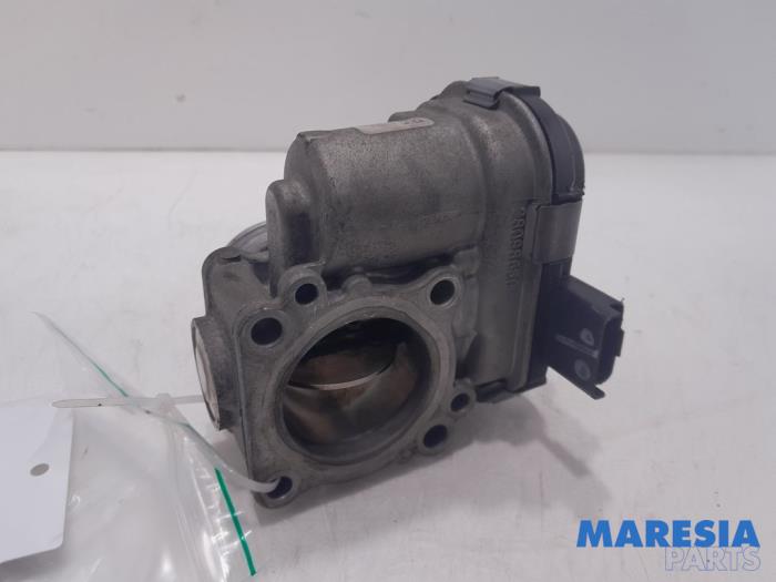 Gebruikte Gasklephuis Citroen DS3 (SA) 1.4 HDi Prijs € 65,00 Margeregeling aangeboden door Maresia Parts