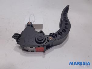 Gebruikte Gaspedaalpositie Sensor Renault Scénic III (JZ) 2.0 16V CVT Prijs € 25,00 Margeregeling aangeboden door Maresia Parts