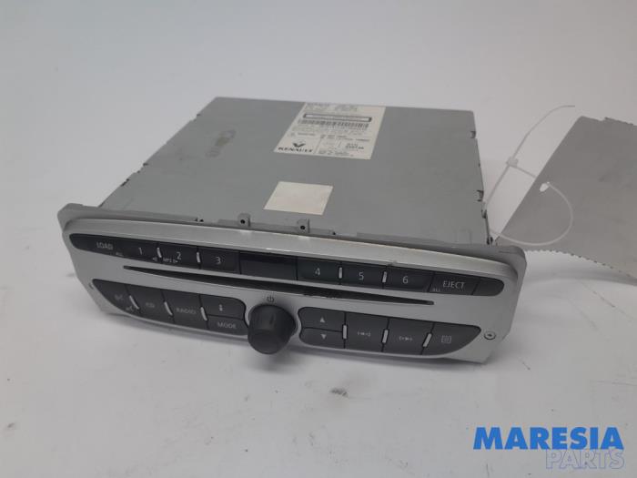 RENAULT Scenic 3 generation (2009-2015) Music Player Without GPS 033738 23521543