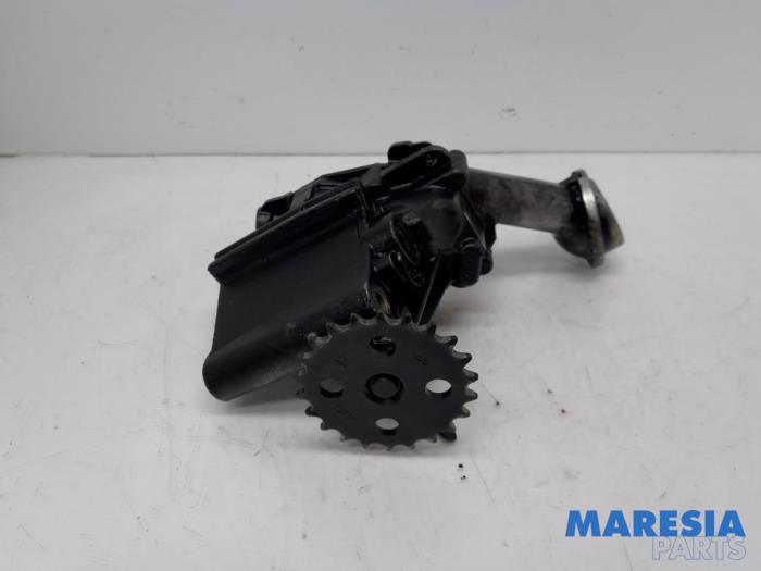 Oliepomp van een Renault Megane III Grandtour (KZ) 1.5 dCi 110 2012