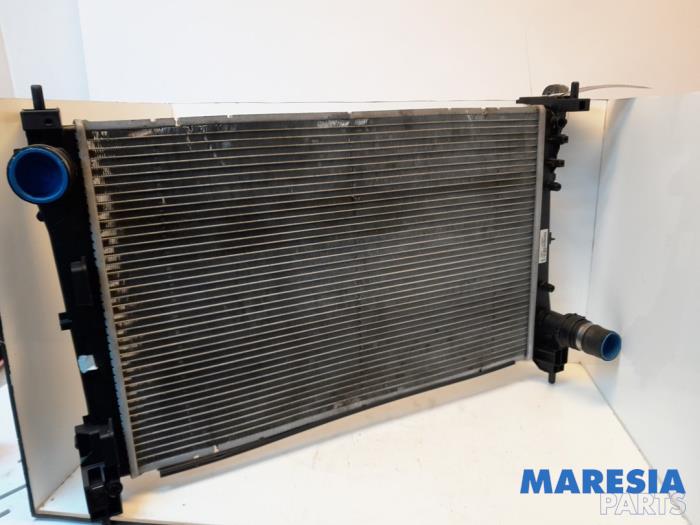 Gebruikte Radiateur Fiat Punto III (199) 0.9 TwinAir Turbo 100 Prijs € 100,00 Margeregeling aangeboden door Maresia Parts
