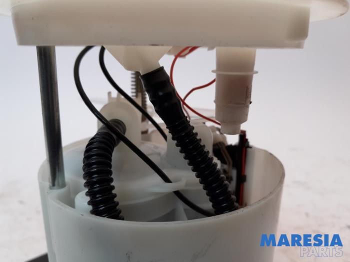 Brandstofpomp Elektrisch van een Fiat Punto III (199) 0.9 TwinAir Turbo 100 2015