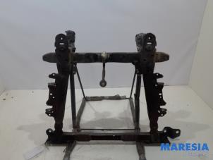 Gebruikte Subframe Renault Twingo II (CN) 1.2 16V Prijs € 74,99 Margeregeling aangeboden door Maresia Parts
