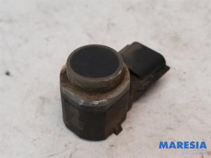 Gebruikte Parkeersensor Renault Scénic III (JZ) 1.5 dCi 110 Prijs € 25,00 Margeregeling aangeboden door Maresia Parts