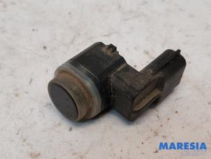 Gebruikte Parkeersensor Renault Scénic III (JZ) 1.5 dCi 110 Prijs € 20,00 Margeregeling aangeboden door Maresia Parts