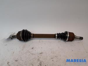 Gebruikte Aandrijfas links-voor Citroen Berlingo Cinqspace, Multispace 1.6i Prijs € 29,99 Margeregeling aangeboden door Maresia Parts