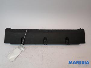 Gebruikte Bekleding achterinstap Alfa Romeo Giulia (952) 2.0 T 16V Veloce Q4 Prijs € 50,00 Margeregeling aangeboden door Maresia Parts