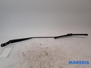 Gebruikte Ruitenwisserarm voor Citroen Berlingo Cinqspace, Multispace 1.6i Prijs € 14,50 Margeregeling aangeboden door Maresia Parts