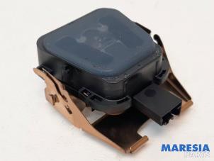 Gebruikte Regensensor Citroen C4 Picasso (3D/3E) 1.2 12V PureTech 130 Prijs € 20,00 Margeregeling aangeboden door Maresia Parts