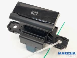Gebruikte Schakelaar handrem Citroen C4 Picasso (3D/3E) 1.2 12V PureTech 130 Prijs € 35,00 Margeregeling aangeboden door Maresia Parts