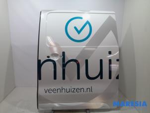 Gebruikte Schuifdeur links Peugeot Expert (V1/VA/VB/VE/VF/VT/VY) 2.0 Blue HDi 120 16V Prijs € 1.089,00 Inclusief btw aangeboden door Maresia Parts
