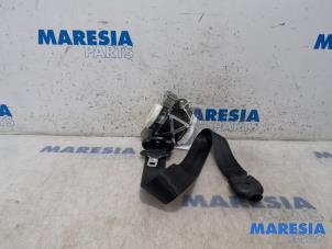 Gereviseerde Veiligheidsgordel links-voor Fiat 500C (312) 0.9 TwinAir 65 Prijs € 228,69 Inclusief btw aangeboden door Maresia Parts