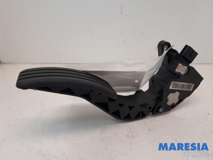 Gebruikte Gaspedaalpositie Sensor Renault Megane III Grandtour (KZ) 1.2 16V TCE 115 Prijs € 45,00 Margeregeling aangeboden door Maresia Parts
