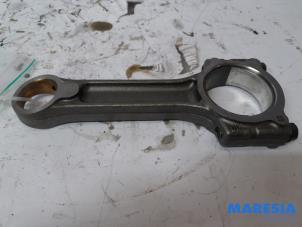 Gebruikte Drijfstang Renault Kangoo Express (FW) 1.5 dCi 90 FAP Prijs € 60,50 Inclusief btw aangeboden door Maresia Parts