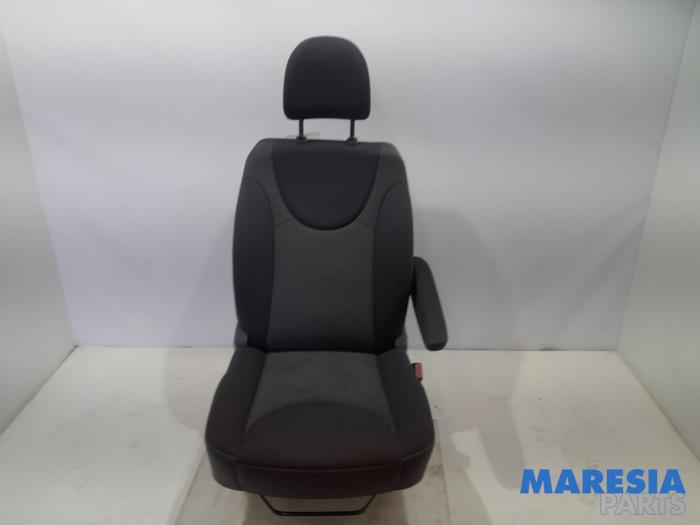 PEUGEOT Expert 2 generation (2007-2020) Front Right Seat 8845YJ 25174613