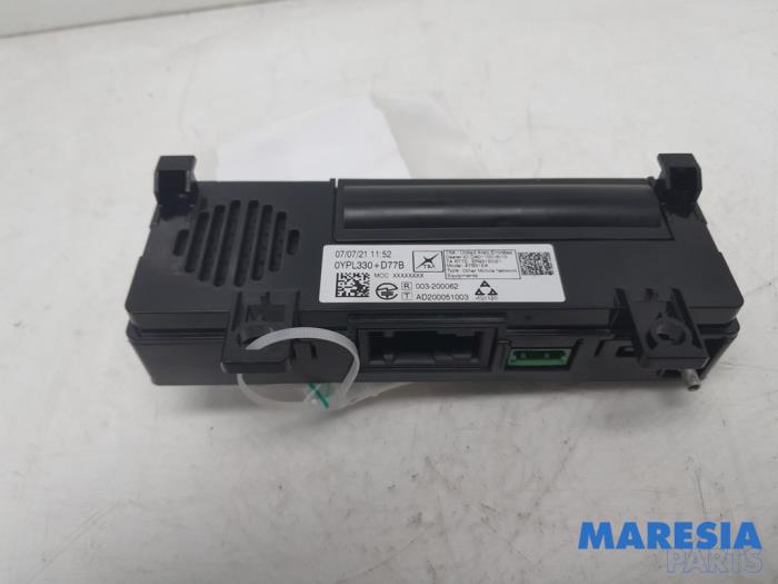Radio module van een Peugeot Expert (V1/VA/VB/VE/VF/VT/VY) 2.0 Blue HDi 120 16V 2021