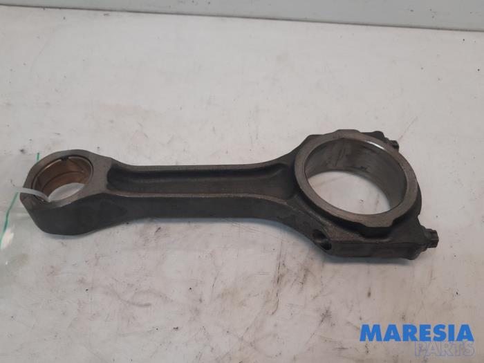 Gebruikte Drijfstang Citroen Jumper (U9) 2.2 HDi 100 Prijs € 72,60 Inclusief btw aangeboden door Maresia Parts