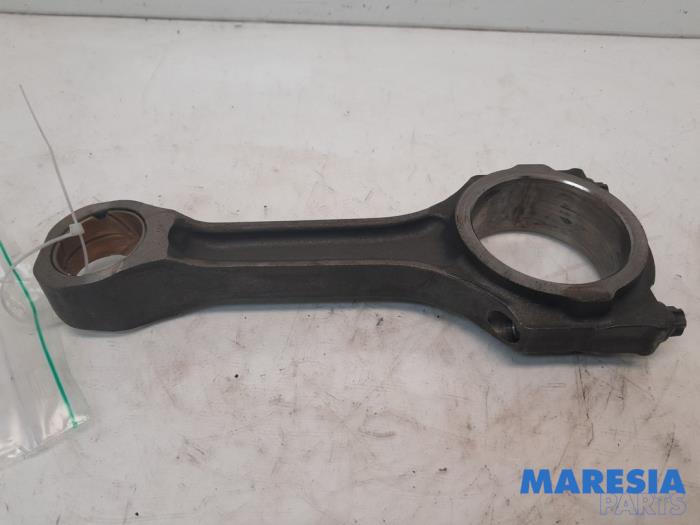 Gebruikte Drijfstang Citroen Jumper (U9) 2.2 HDi 100 Prijs € 72,60 Inclusief btw aangeboden door Maresia Parts