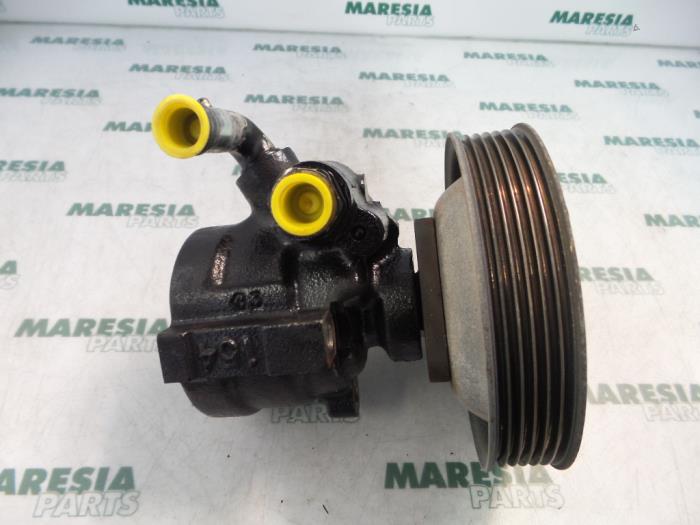 Gebruikte Pomp Servo Lancia Lybra 1.8 16V VVT Prijs € 75,00 Margeregeling aangeboden door Maresia Parts